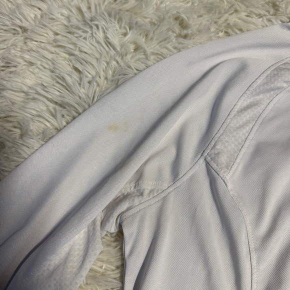 Women’s Small White Ariat Long Sleeve Horseback Riding Sunshirt. Light staining. - Picture 5 of 6